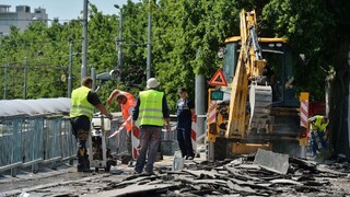 práca bager robotníci 1140px (SITA/Robert Tappert)